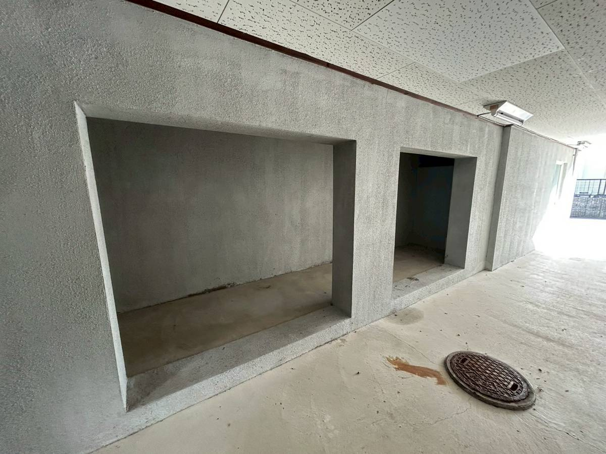 長岡京市長岡天神5丁目の駐車場|駐車場には、自転車やバイクを置けるスペースもあります。