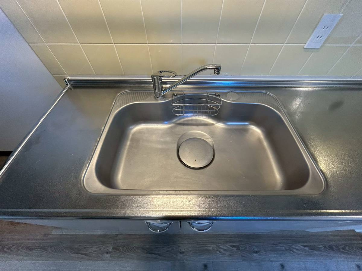 長岡京市長岡天神5丁目の設備|ステンレスシンクは熱や汚れに強く、丈夫です。