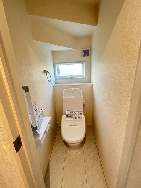 小山市中久喜　新築戸建1-2のトイレ