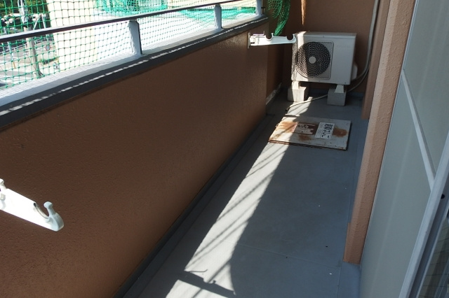 ステープル六供のバルコニー