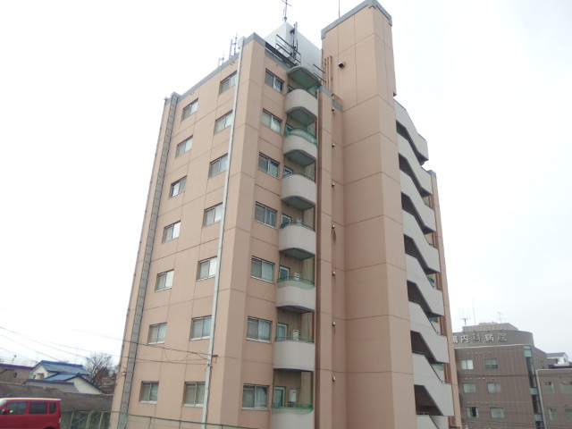 ステープル六供の外観