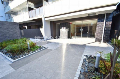 【エントランス】 | エグゼ大阪CITYオースティン