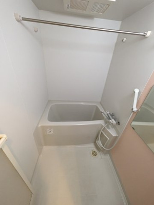 【浴室】 | プリエール播磨 | 浴室乾燥が出来るお風呂場です。