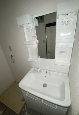 【洗面所】 | ヒルトップⅠ | 忙しい朝には欠かせない洗面所です