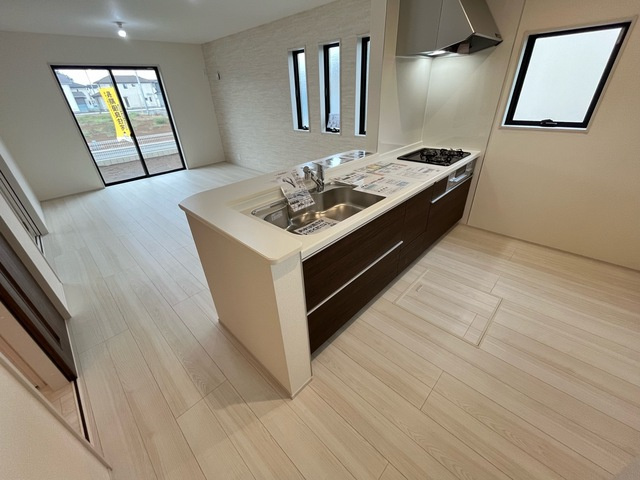 小山市中久喜　新築戸建1-3のキッチン