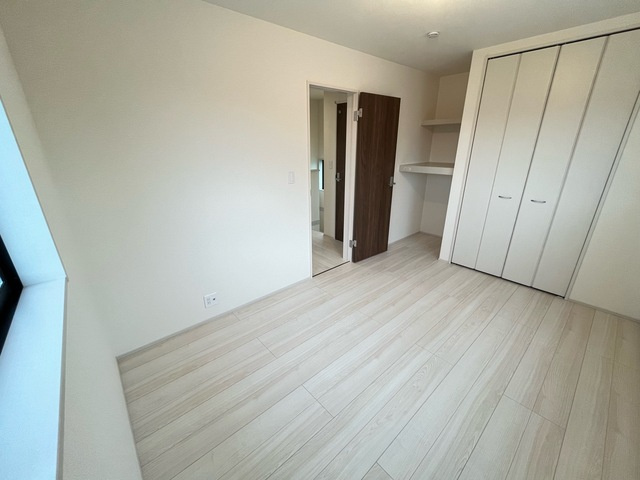 小山市中久喜　新築戸建1-3の洋室