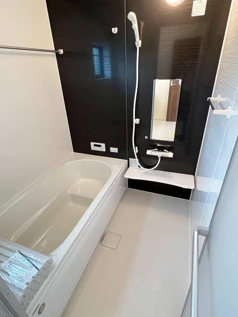 小山市中久喜　新築戸建1-3の浴室