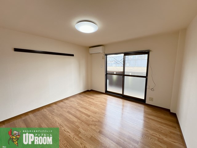 SurplusⅠ宮前Aの居間・リビング