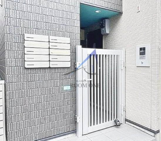 クレストール NBのエントランス|エントランスです。