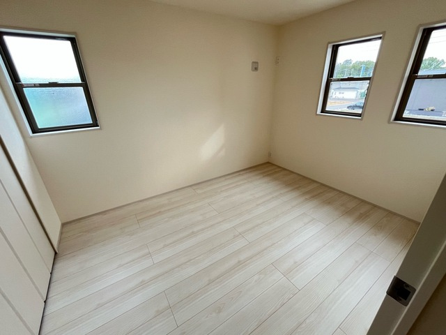 小山市中久喜　新築戸建1-4の洋室
