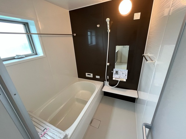 小山市中久喜　新築戸建1-4の浴室