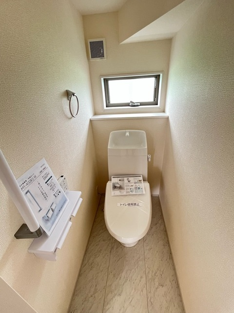 小山市中久喜　新築戸建1-4のトイレ