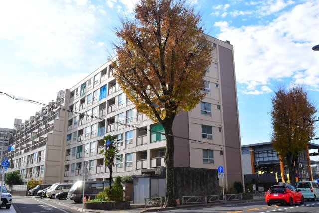 調布市国領町１丁目の中古マンションの外観