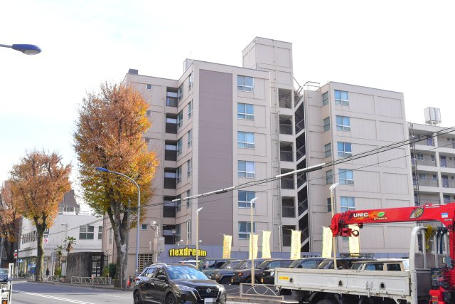 調布市国領町１丁目の中古マンションの外観