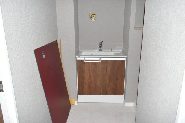 調布市国領町１丁目の中古マンションの独立洗面台