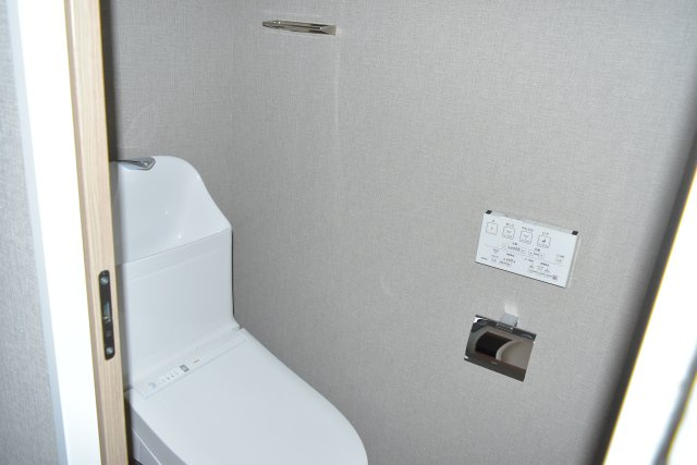 調布市国領町１丁目の中古マンションのトイレ