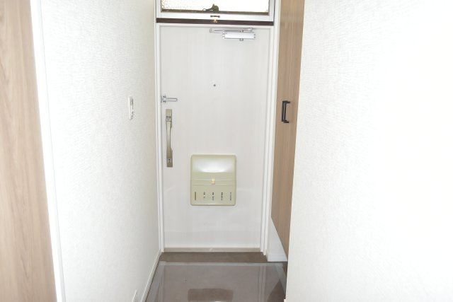 調布市国領町１丁目の中古マンションの玄関