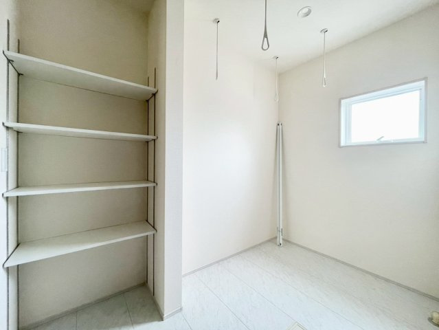 長野南長池第１の脱衣所|洗濯機を置いても余裕の広さ！