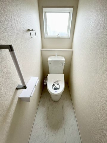 長野南長池第１のトイレ|1、2階それぞれにトイレ完備！温水洗浄便座機能付きです♪