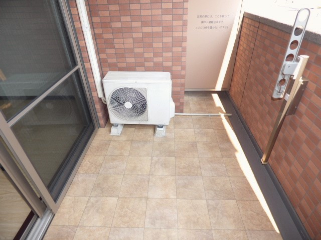 アーバネックス西長堀のバルコニー