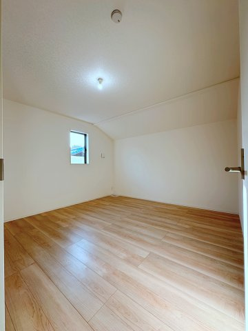 安佐北区口田4丁目No.2の洋室|2階8帖の主寝室☆