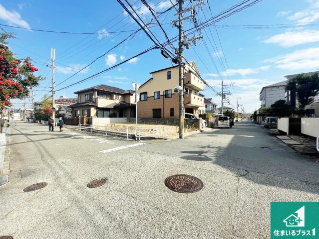 宝塚市光明町　第1期　新築一戸建ての前面道路含む現地写真|周辺は落ち着いた街並みの住宅地！子育てがしやすい住環境です！まだ未完成ですが、現地でしかわからない事もございます。是非一度ご覧ください。