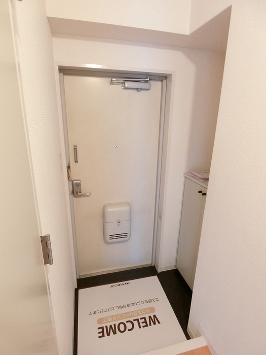 U-FLATSの玄関