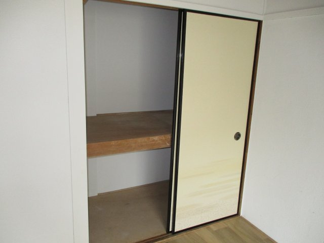 藤江戸建の収納