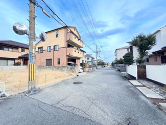 【前面道路含む現地写真】