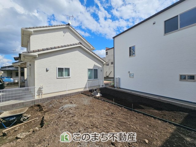 ワイウッドコート宇都宮市日の出第1期の庭|大きなお庭でご家族や友人を招いてＢＢＱもできますね！お子様の水遊びにもぴったりです☆