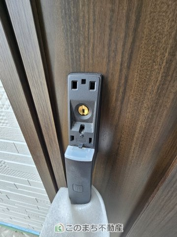 ワイウッドコート宇都宮市日の出第1期の設備|玄関キーは上下２箇所のダブルロックキーで安全に配慮してます☆