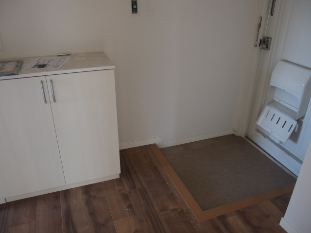 江口マンションの玄関