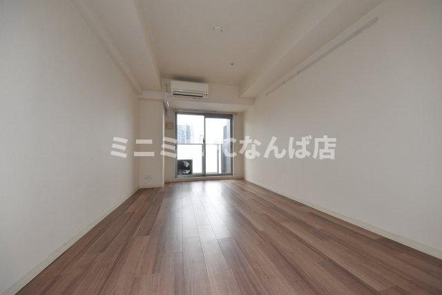 プレサンス本町エクストラの居間・リビング