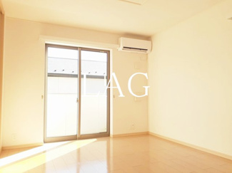 【居間・リビング】 | アボンリービレッジ | 洋室のお部屋です。