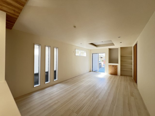 橿原市新口町全２棟 ２号棟の前面道路含む現地写真