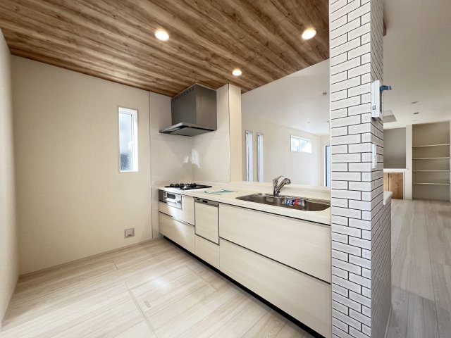 橿原市新口町全２棟 ２号棟の前面道路含む現地写真