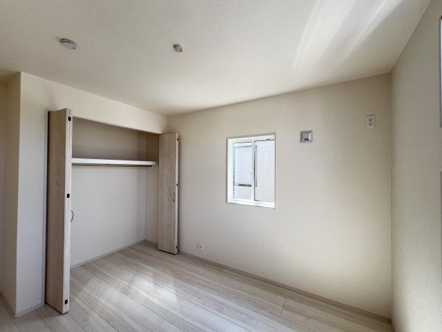 橿原市新口町全２棟 １号棟 の洋室|洋室5.5帖です　クローゼット付き