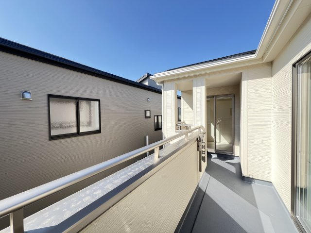 橿原市新口町全２棟 １号棟 のバルコニー|お洗濯にも便利なバルコニー付き