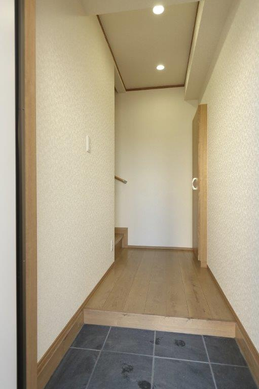 サニーポムA棟の玄関