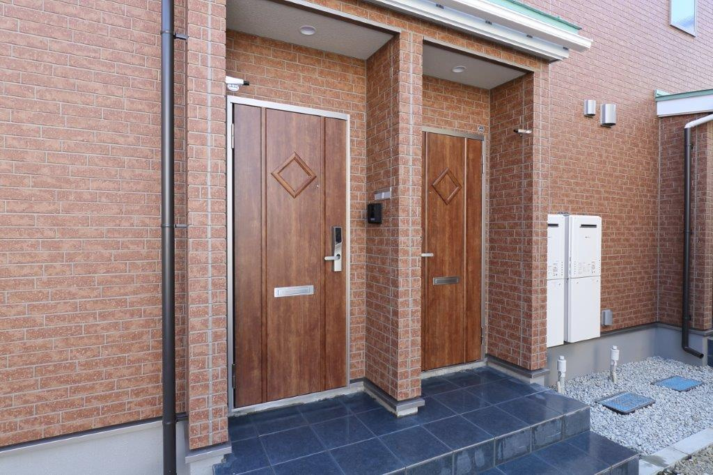 サニーポムA棟のエントランス