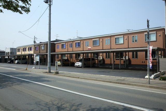 サニーポムA棟の外観