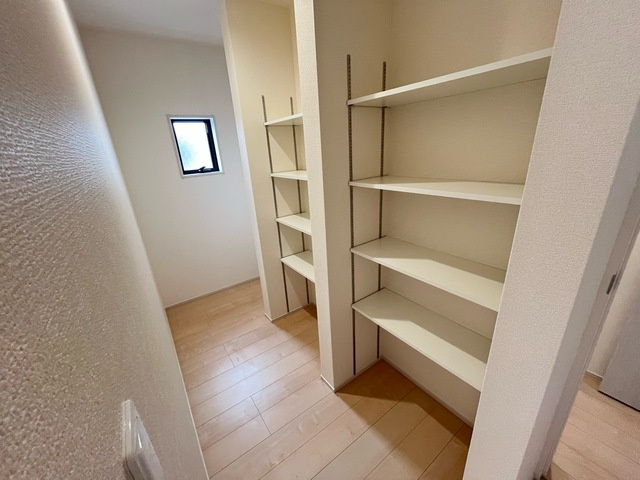 小山市中久喜　新築戸建1-5の収納