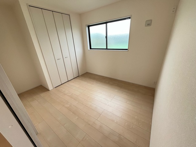 小山市中久喜　新築戸建1-5の洋室