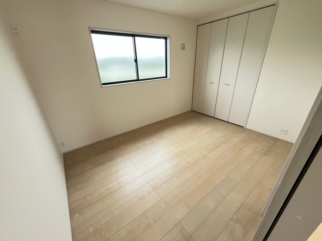 小山市中久喜　新築戸建1-5の洋室