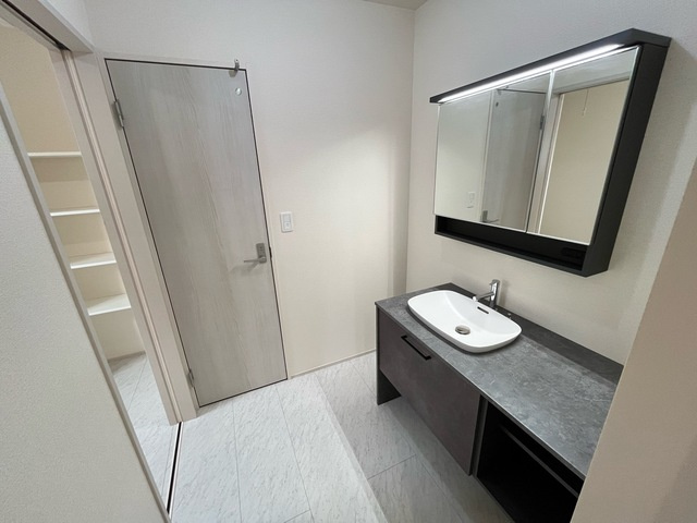 小山市中久喜　新築戸建1-5の独立洗面台