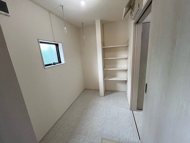 小山市中久喜　新築戸建1-5の収納