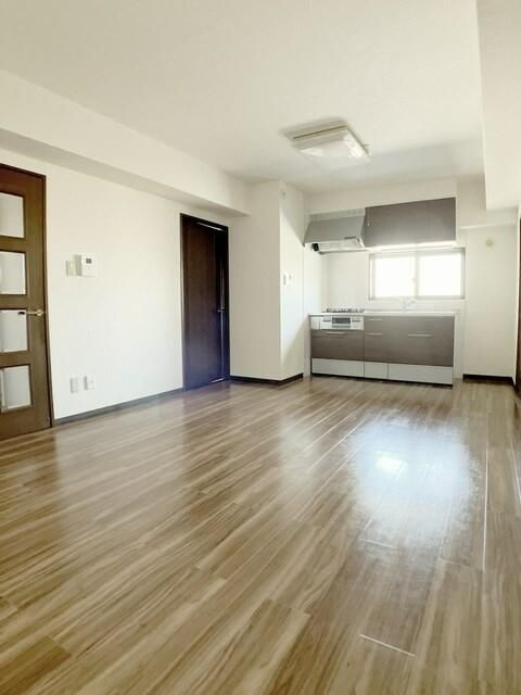 ストーン本八幡の居間・リビング