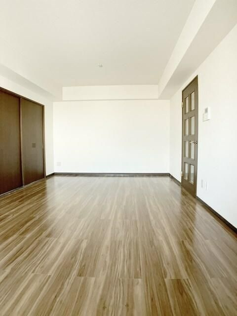 ストーン本八幡の居間・リビング