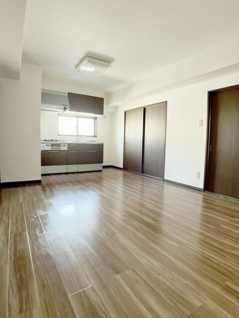 ストーン本八幡の居間・リビング