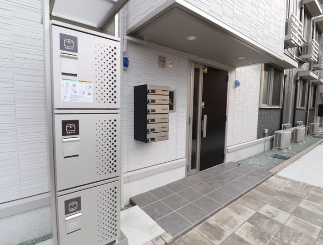 サンライズ新土河原のエントランス